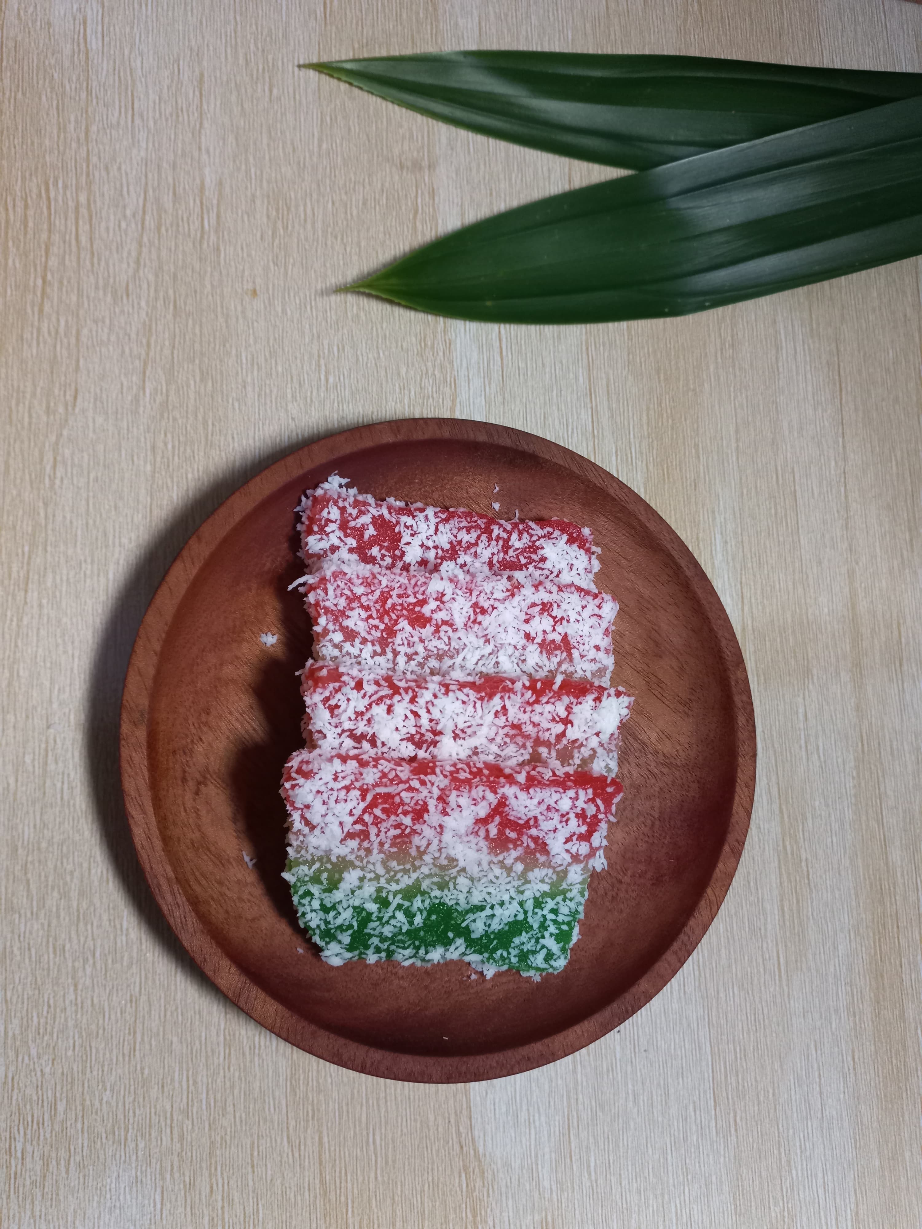 kue pelangi singkong 
